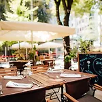 Eurostars Uhotel Szálloda 4*