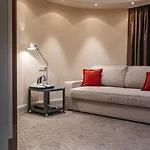 Eurostars Uhotel Szálloda 4*