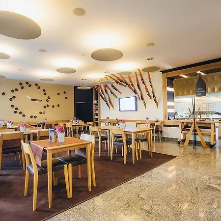 Otel Eurostars Uhotel