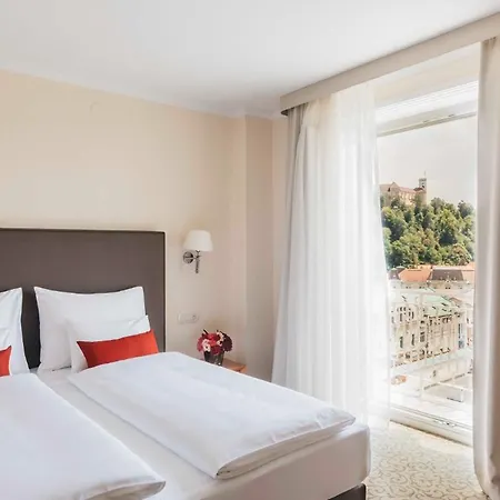 Hotel Eurostars Uhotel 4*