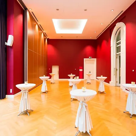 Eurostars Uhotel Hotel