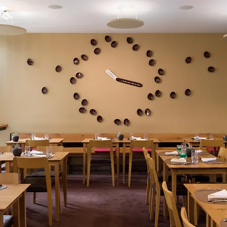 Eurostars Uhotel