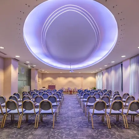 Eurostars Uhotel Hotell