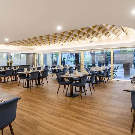 Eurostars Uhotel فندق