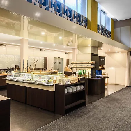 Eurostars Uhotel מלון 4*