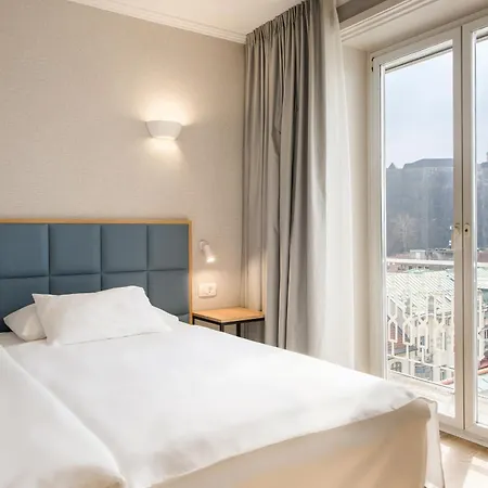 מלון Eurostars Uhotel