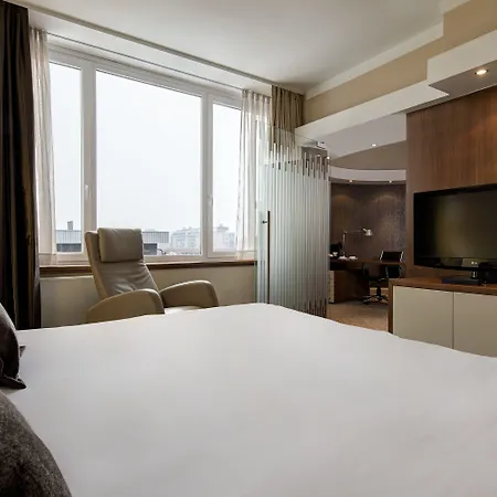 Szálloda Eurostars Uhotel