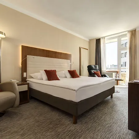 Eurostars Uhotel מלון