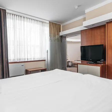 Eurostars Uhotel Otel