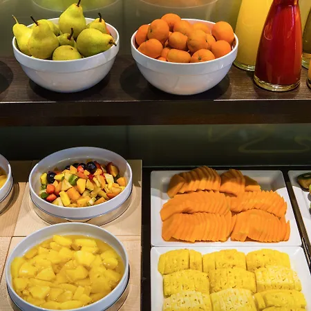 فندق Eurostars Uhotel