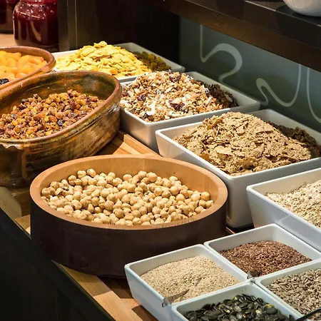 Eurostars Uhotel فندق 4*