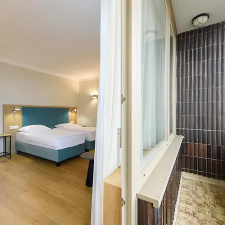 Otel Eurostars Uhotel 4*