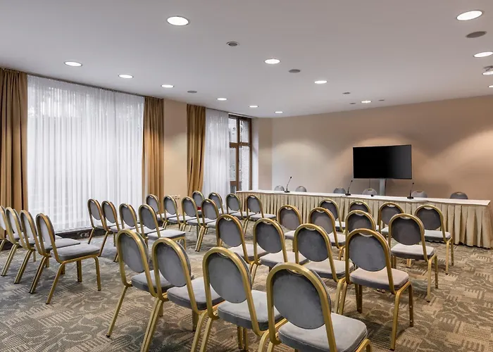 Eurostars Uhotel Otel 4*