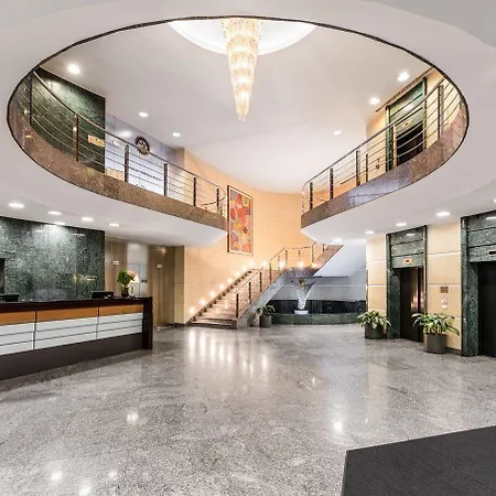 Eurostars Uhotel Готель Любляна