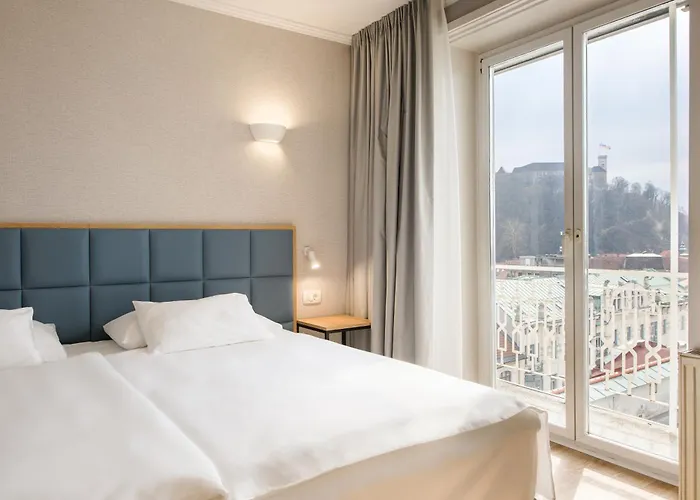 فندق Eurostars Uhotel