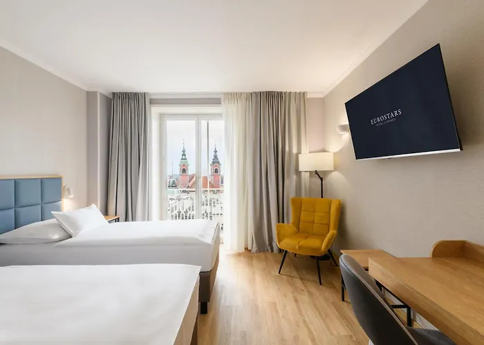 Eurostars Uhotel فندق 4*