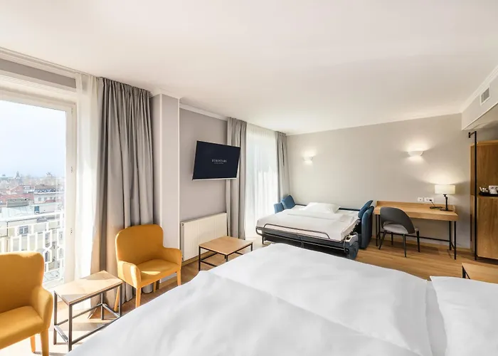 Eurostars Uhotel فندق 4*