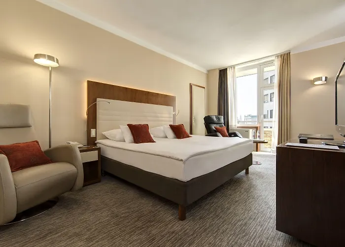 Eurostars Uhotel فندق